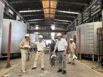 炽热里的清凉关怀——银亿集团工会联合会高温...